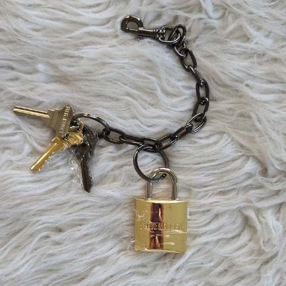 Steve Madden Keychain Accessories & Lock - Picture 1 of 5